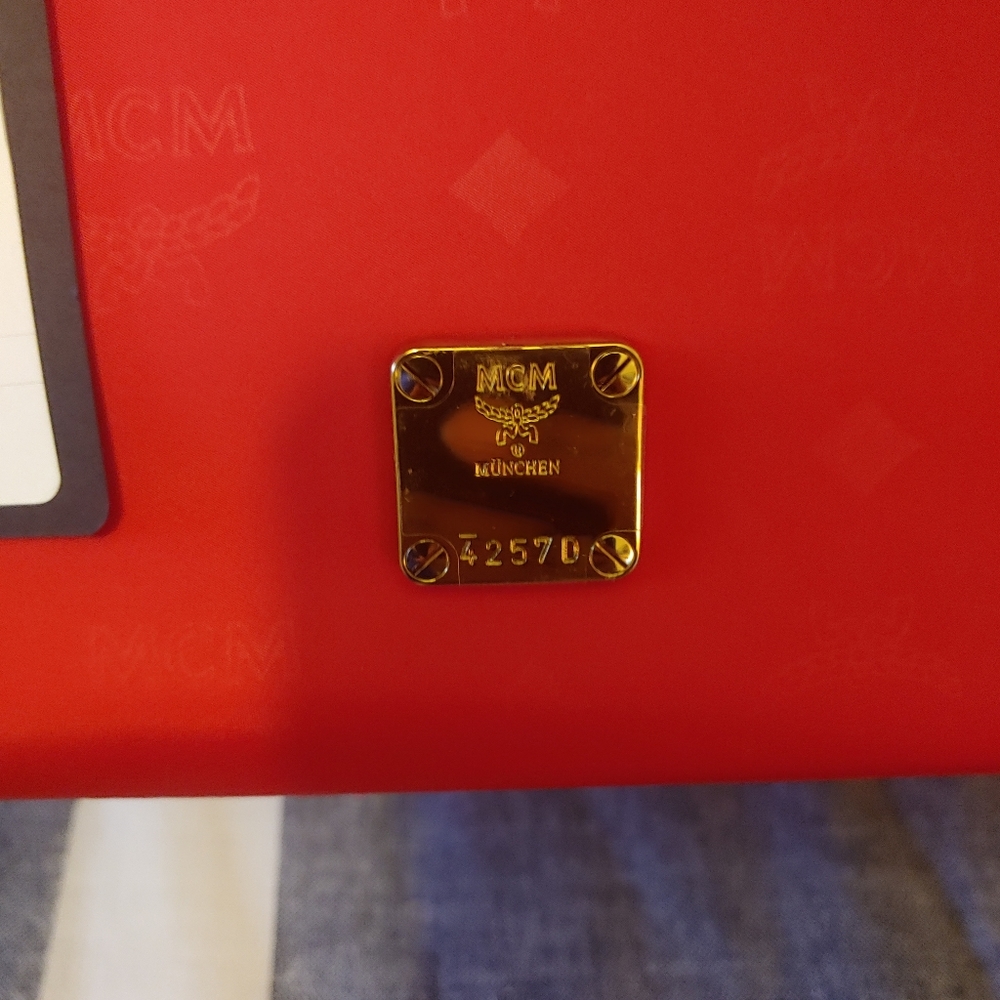 MCM Milano Boston Bag...VERY NICE!!! - Picture 2 of 8